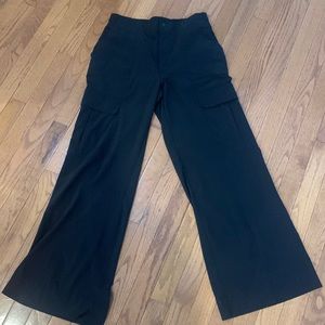 Athleta Wide Leg Chelsea Cargo pant